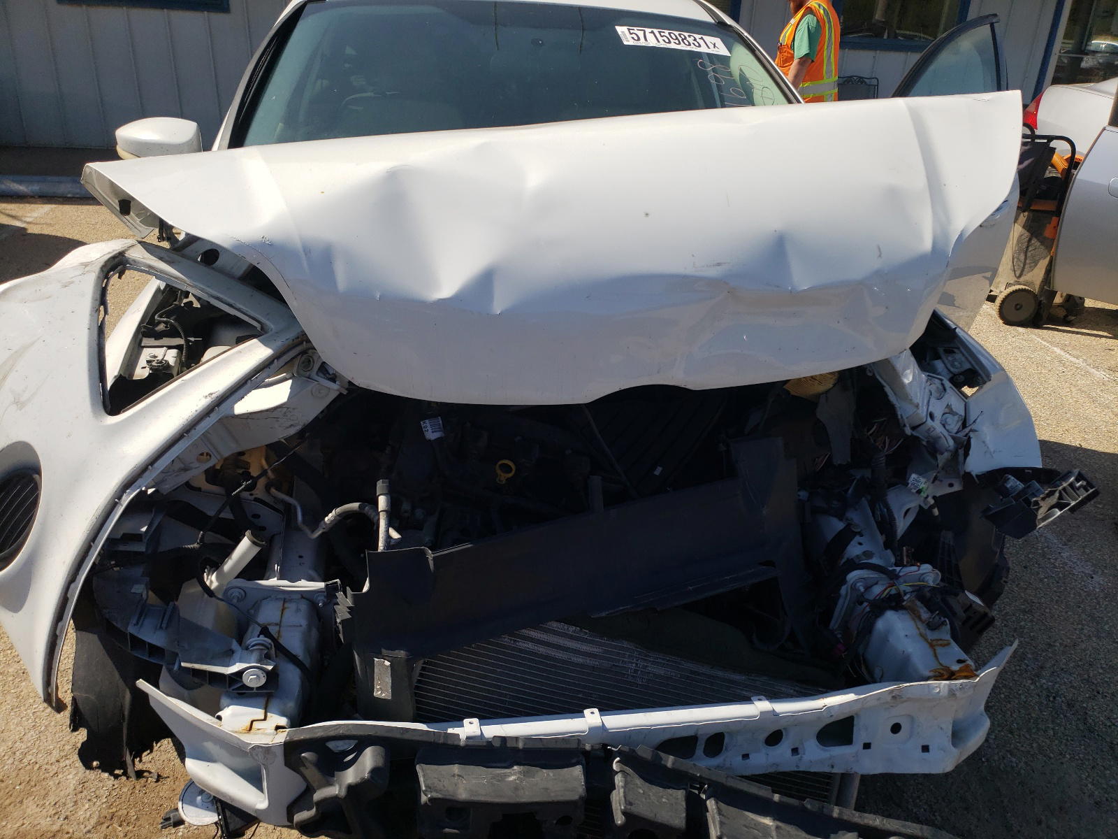 Photo 7 from auction – 2014 FORD FOCUS SE with VIN 1FADP3K28EL258419