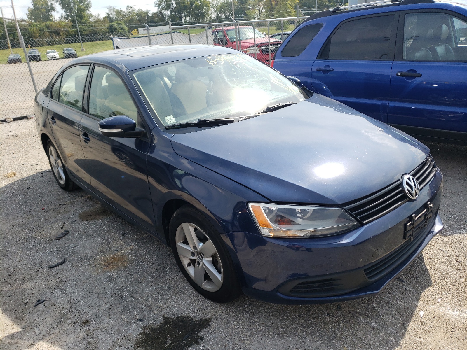 Photo 13 from auction – 2011 VOLKSWAGEN JETTA TDI with VIN 3VWLL7AJ5BM095639