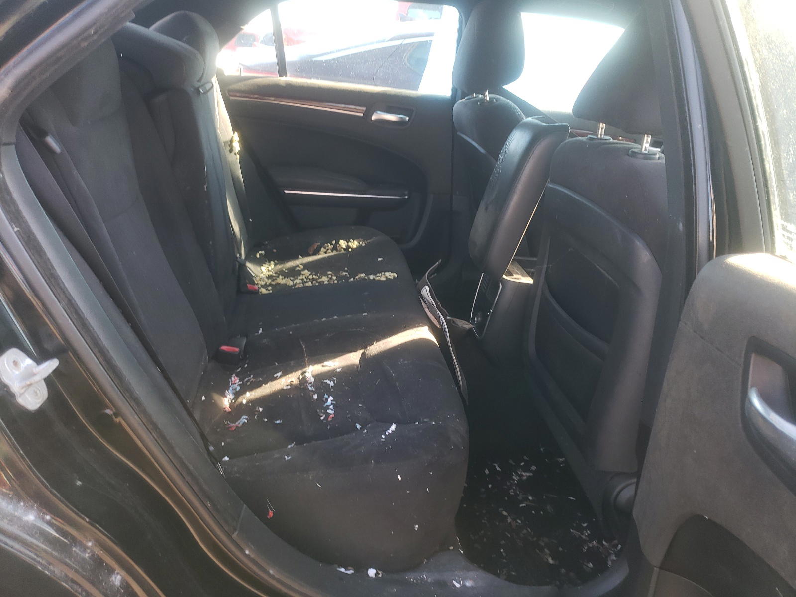 Photo 6 from auction – 2012 CHRYSLER 300 with VIN 2C3CCAAG0CH107169