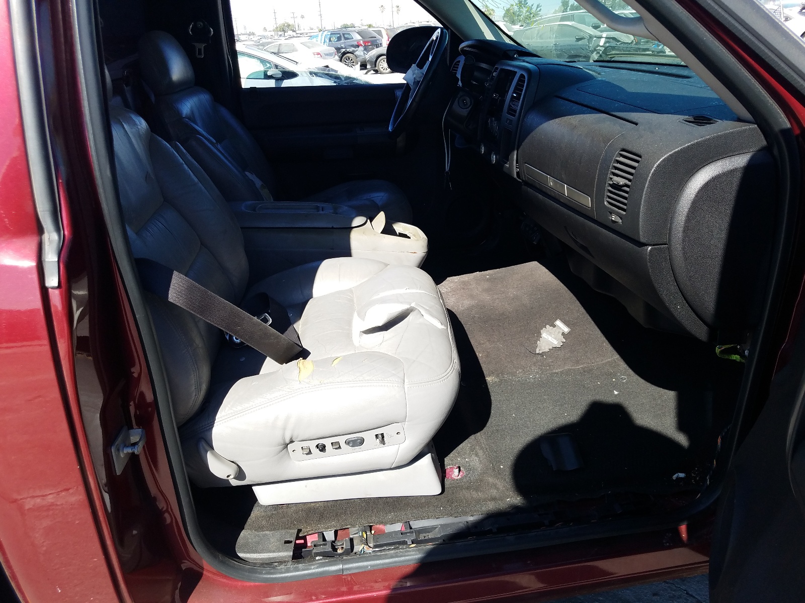Photo 6 from auction – 2008 GMC SIERRA C15 with VIN 1GTEC14J08Z112049