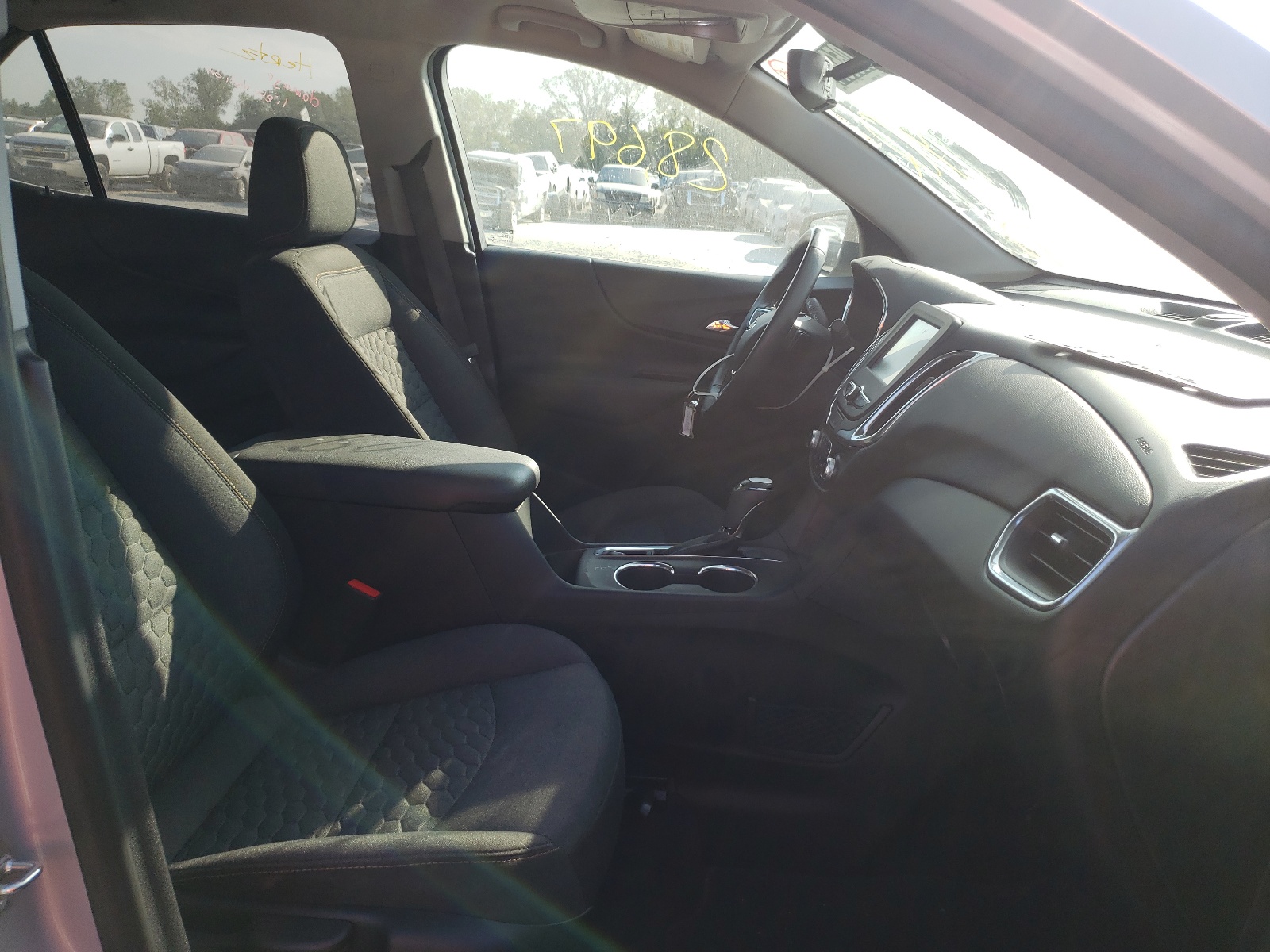 Photo 5 from auction – 2018 CHEVROLET EQUINOX LT with VIN 2GNAXJEVXJ6274669