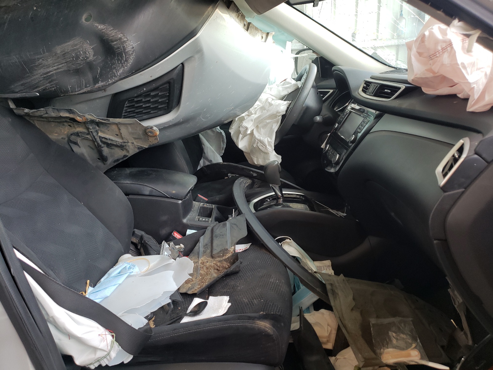 Photo 5 from auction – 2015 NISSAN ROGUE S with VIN 5N1AT2MT8FC801242