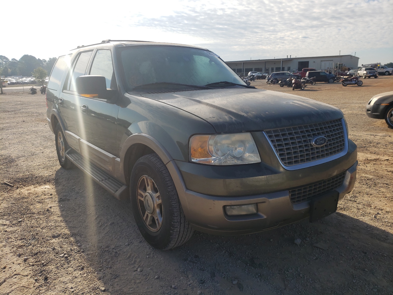 Photo 1 from auction – 2004 FORD EXPEDITION with VIN 1FMFU17L84LB12114