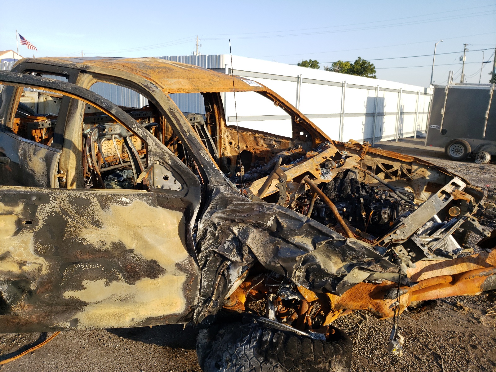 Photo 9 from auction – 2016 CHEVROLET SILVERADO with VIN 1GCVKREC1GZ149899