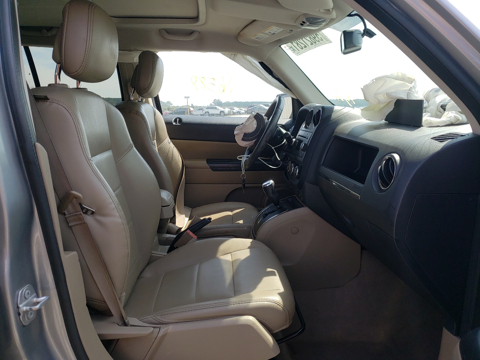 Photo 5 from auction – 2016 JEEP PATRIOT LA with VIN 1C4NJPFA3GD676327