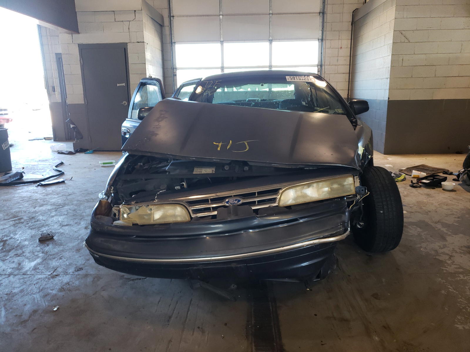 Photo 7 from auction – 1997 FORD CROWN VICT with VIN 2FALP73W8VX146226