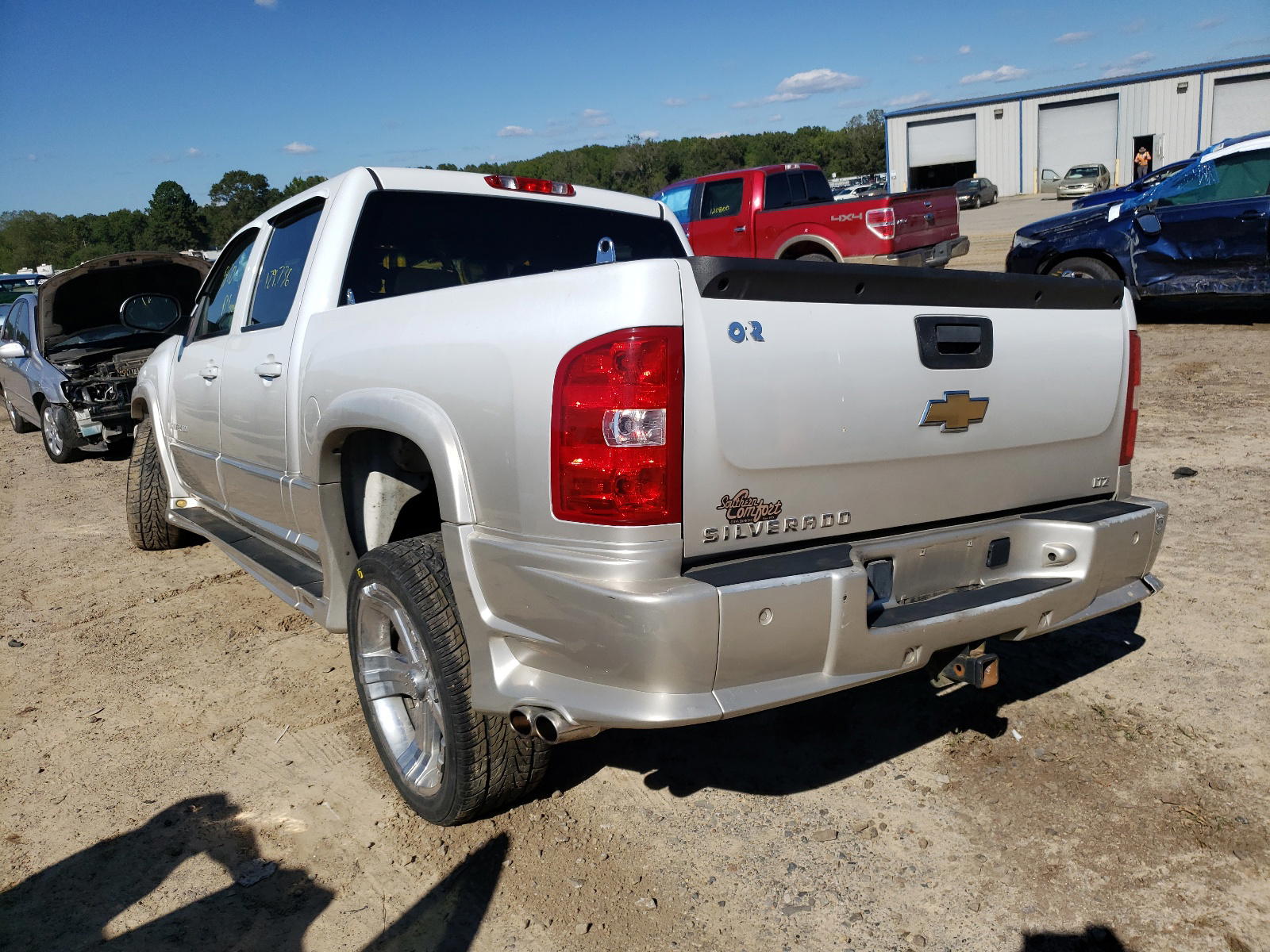 Photo 3 from auction – 2007 CHEVROLET SILVERADO with VIN 3GCEC13J67G517705