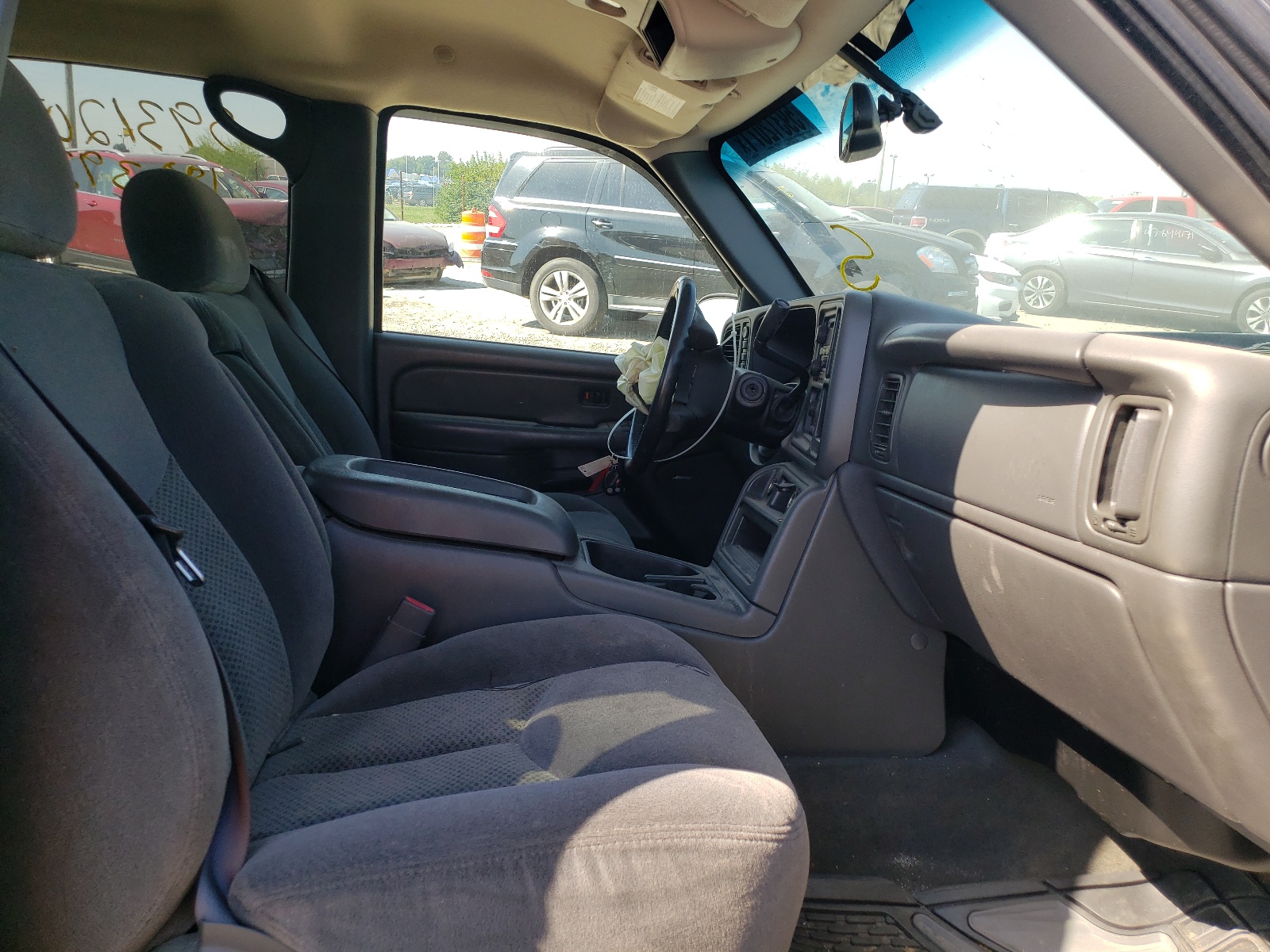 Photo 5 from auction – 2006 CHEVROLET SILVERADO with VIN 2GCEK13T161232941