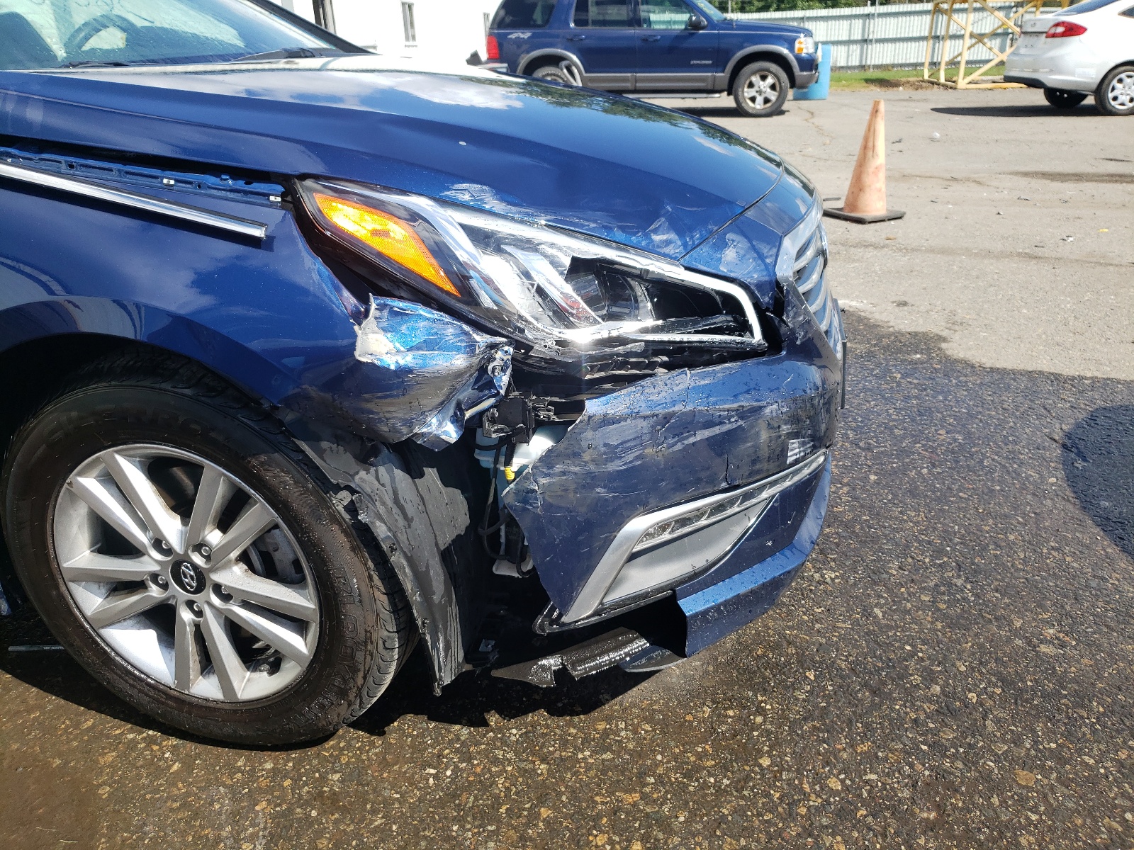 Photo 9 from auction – 2015 HYUNDAI SONATA SE with VIN 5NPE24AF4FH224491