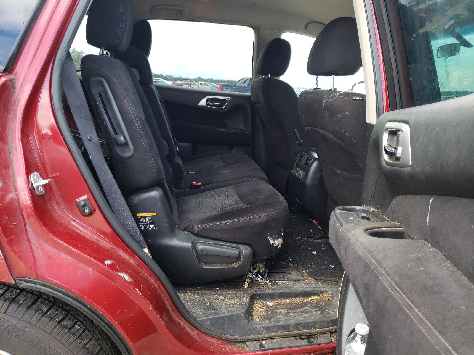 Photo 6 from auction – 2014 NISSAN PATHFINDER with VIN 5N1AR2MN5EC678305