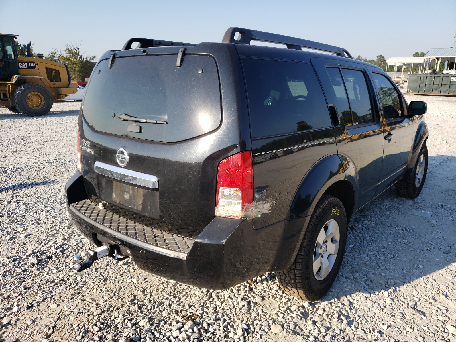 Photo 4 from auction – 2011 NISSAN PATHFINDER with VIN 5N1AR1NNXBC619898