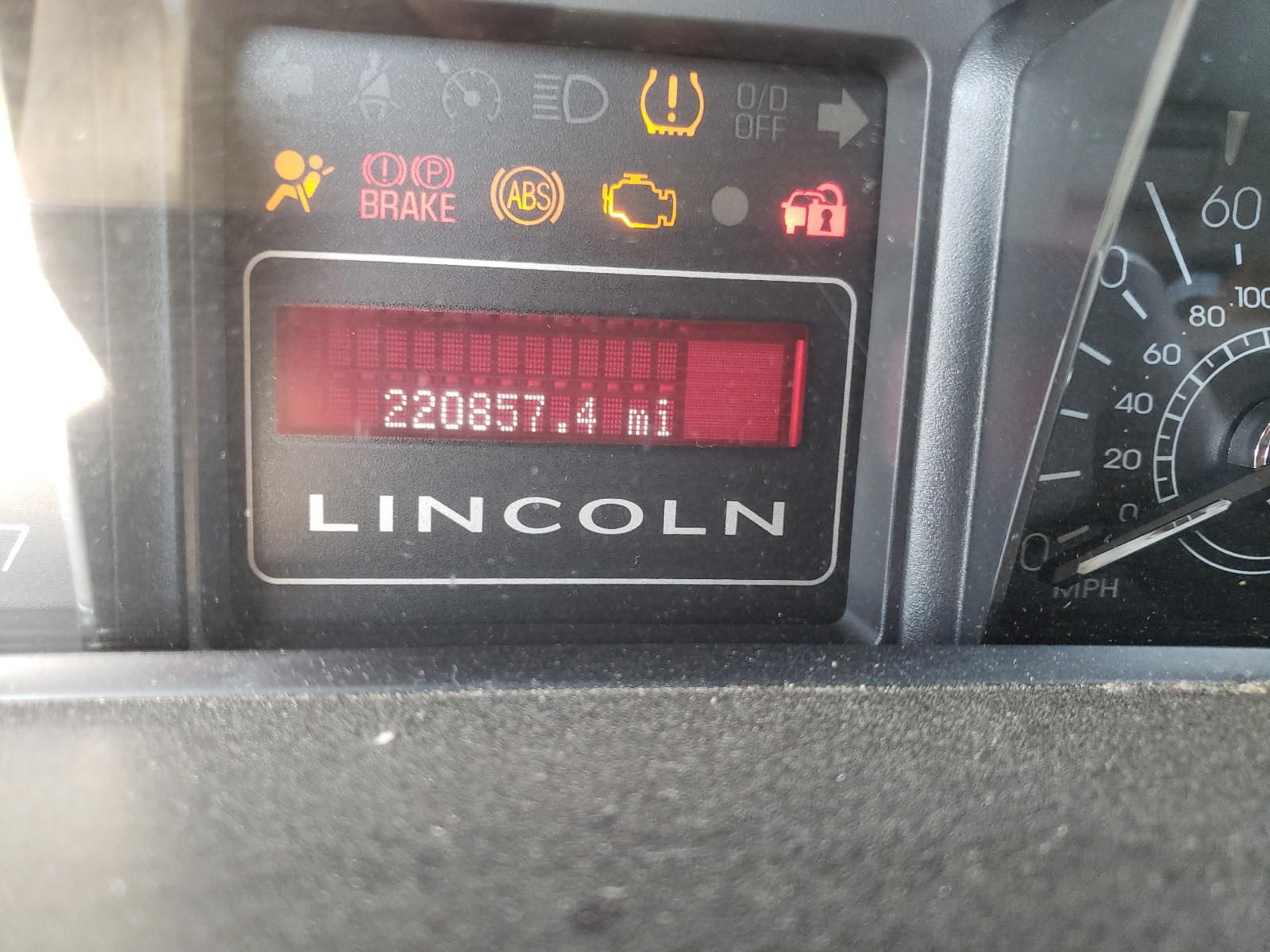 Photo 8 from auction – 2007 LINCOLN NAVIGATOR with VIN 5LMFU28527LJ22189