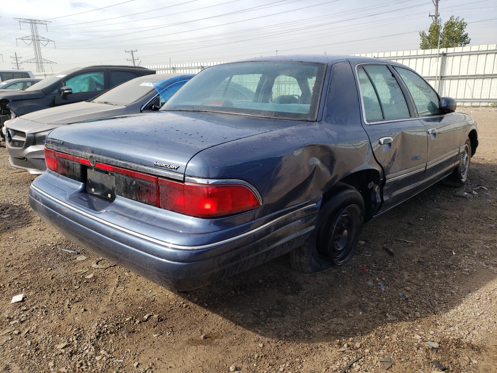 Photo 4 from auction – 1997 MERCURY GRAND MARQ with VIN 2MELM74W7VX718788