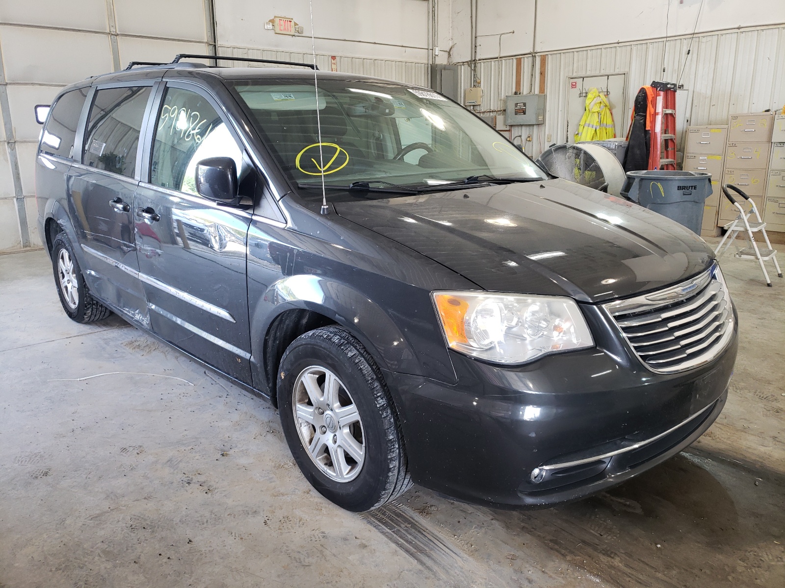 CHRYSLER TOWN & COU 2012 with VIN 2C4RC1BG4CR287125 - Photo from auction