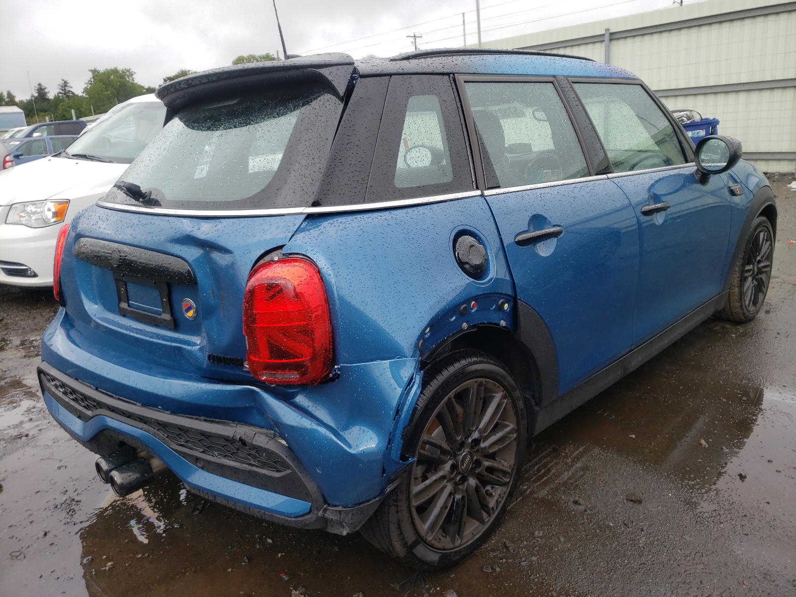 Photo 4 from auction – 2022 MINI COOPER S with VIN WMW53DK03N2P58165