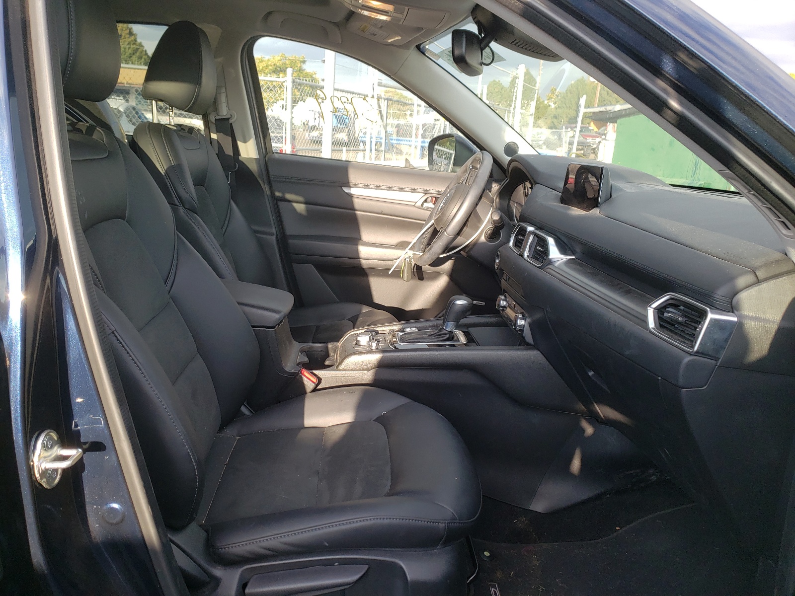 Photo 5 from auction – 2018 MAZDA CX-5 TOURI with VIN JM3KFACM5J1388163