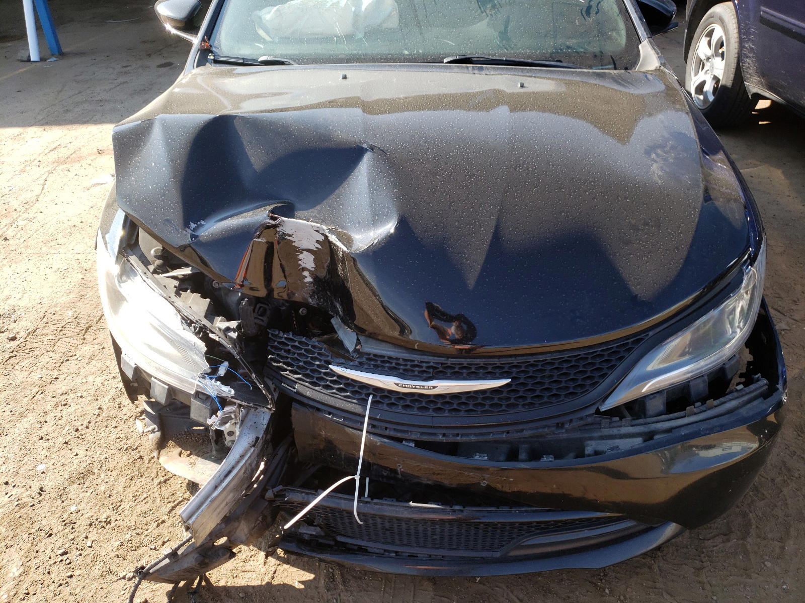 Photo 7 from auction – 2015 CHRYSLER 200 S with VIN 1C3CCCDG9FN543702