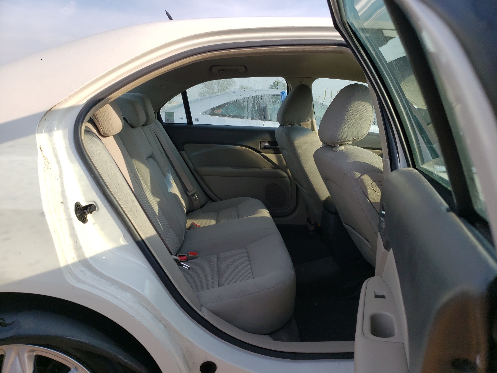 Photo 6 from auction – 2010 FORD FUSION SE with VIN 3FAHP0HA6AR293597