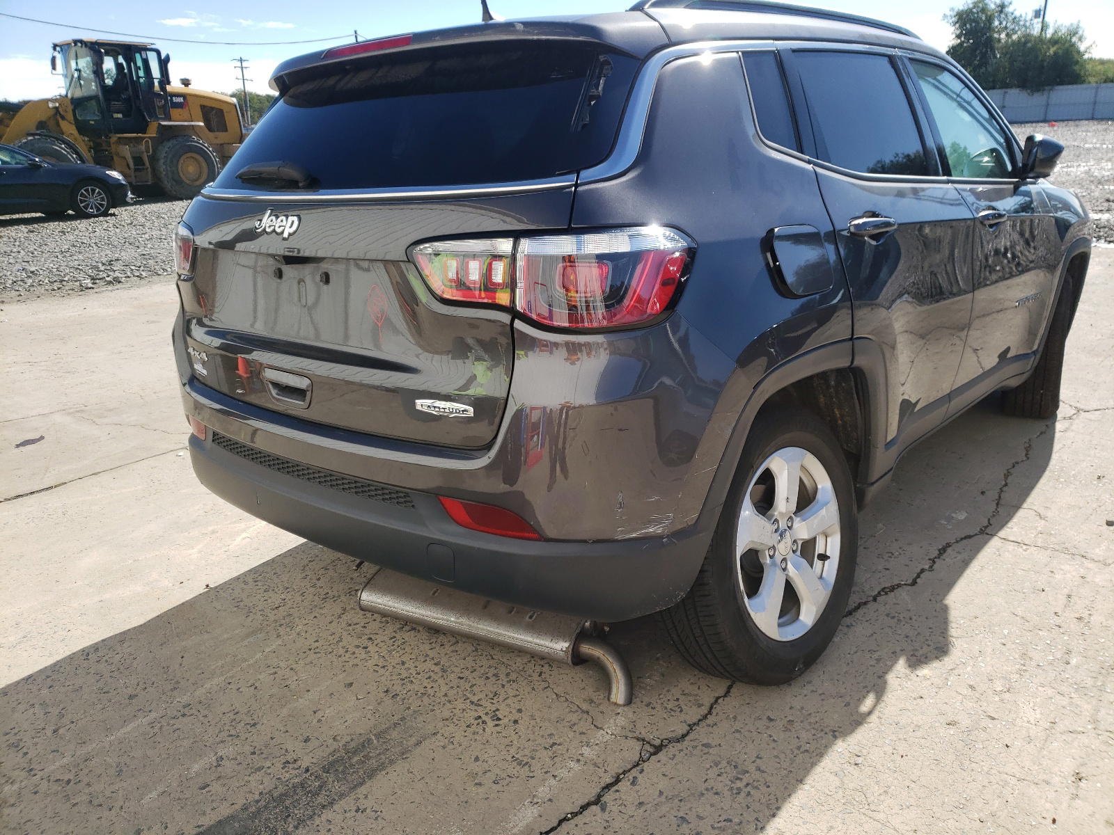 Photo 4 from auction – 2019 JEEP COMPASS LA with VIN 3C4NJDBB6KT594026