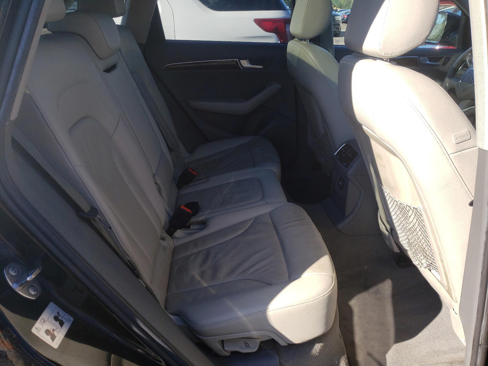 Photo 6 from auction – 2011 AUDI Q5 PREMIUM with VIN WA1LFAFP4BA028316