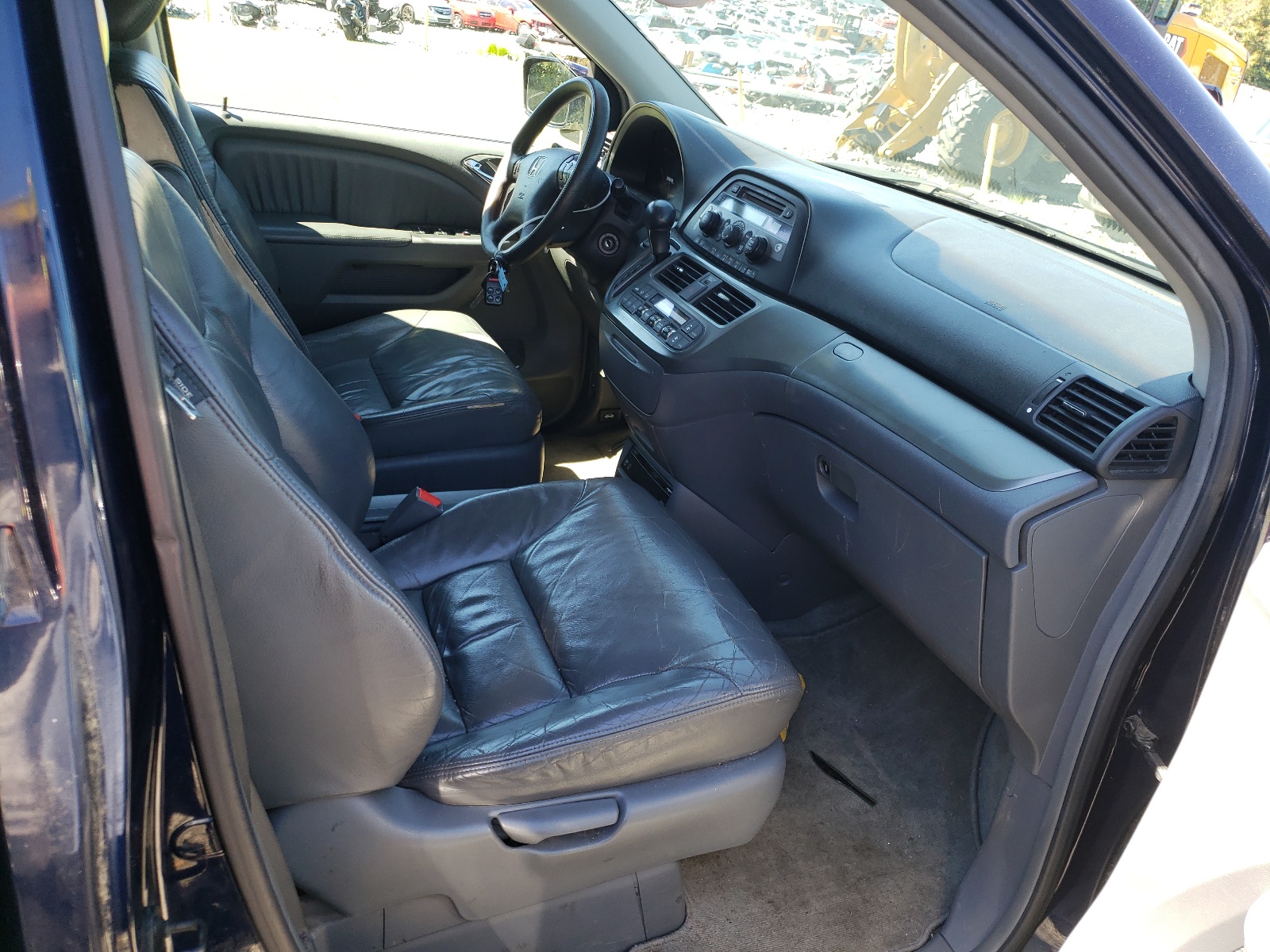 Photo 5 from auction – 2005 HONDA ODYSSEY EX with VIN 5FNRL38705B088297