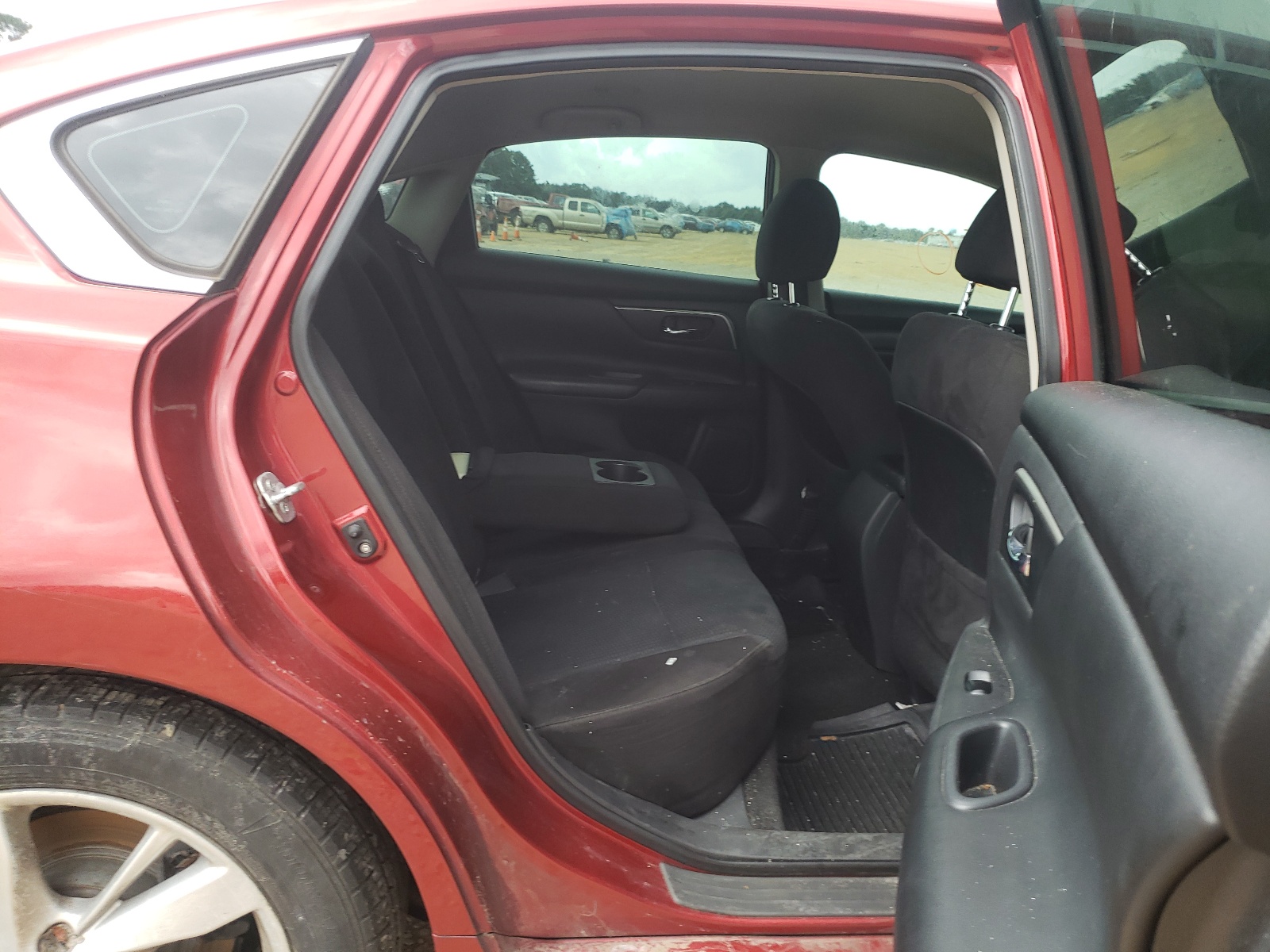 Photo 6 from auction – 2015 NISSAN ALTIMA 2.5 with VIN 1N4AL3AP0FC260419