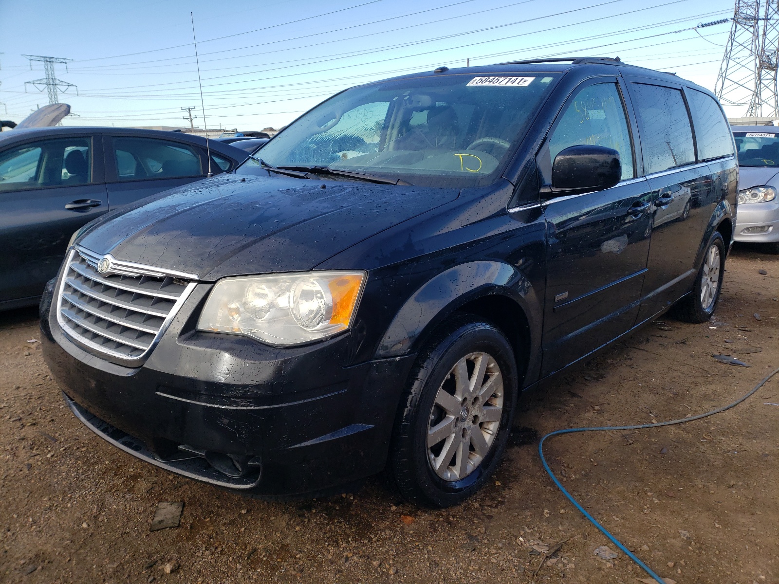 Photo 2 from auction – 2008 CHRYSLER TOWN & COU with VIN 2A8HR54PX8R820240