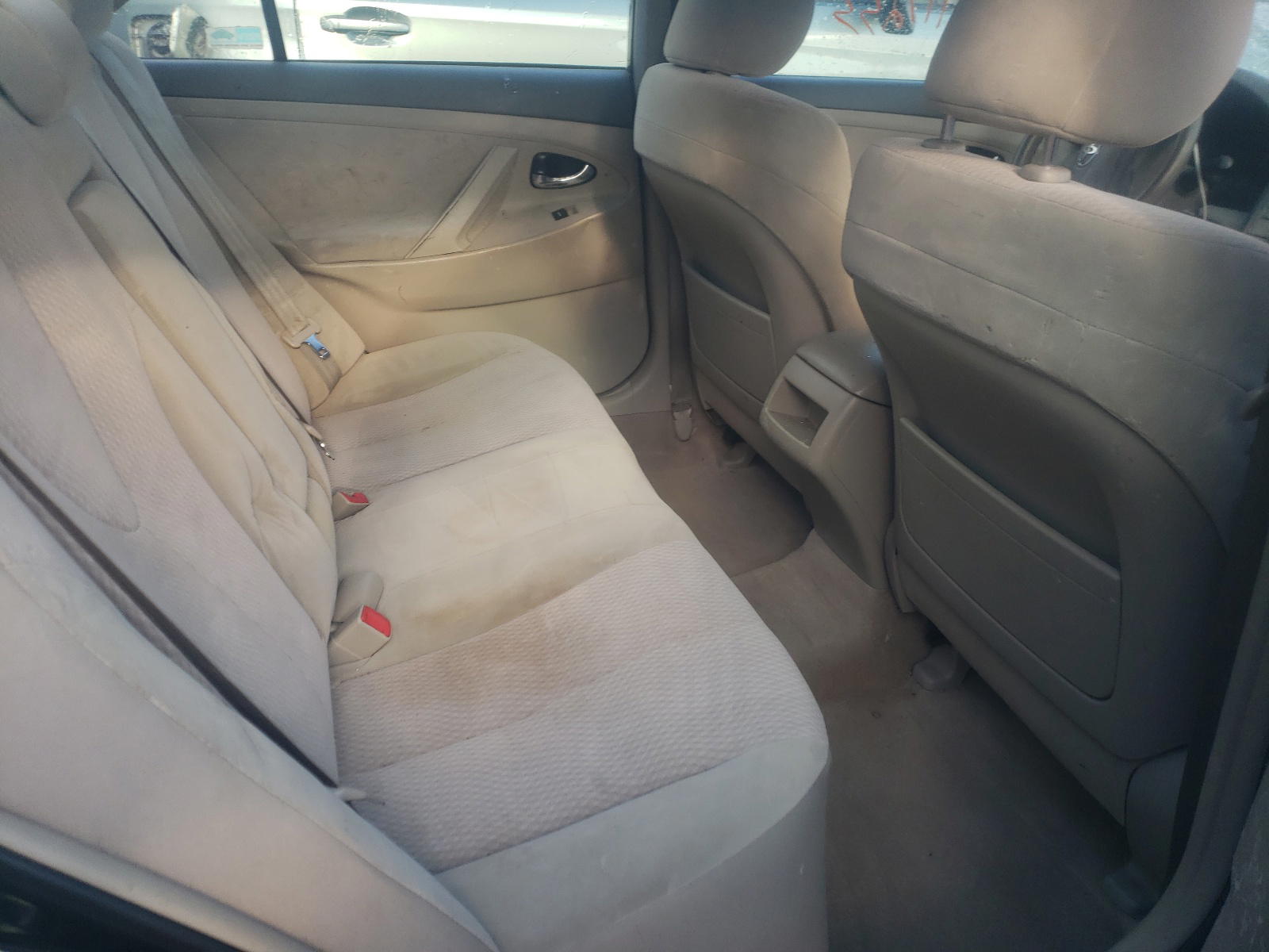 Photo 6 from auction – 2011 TOYOTA CAMRY BASE with VIN 4T1BF3EK1BU166571