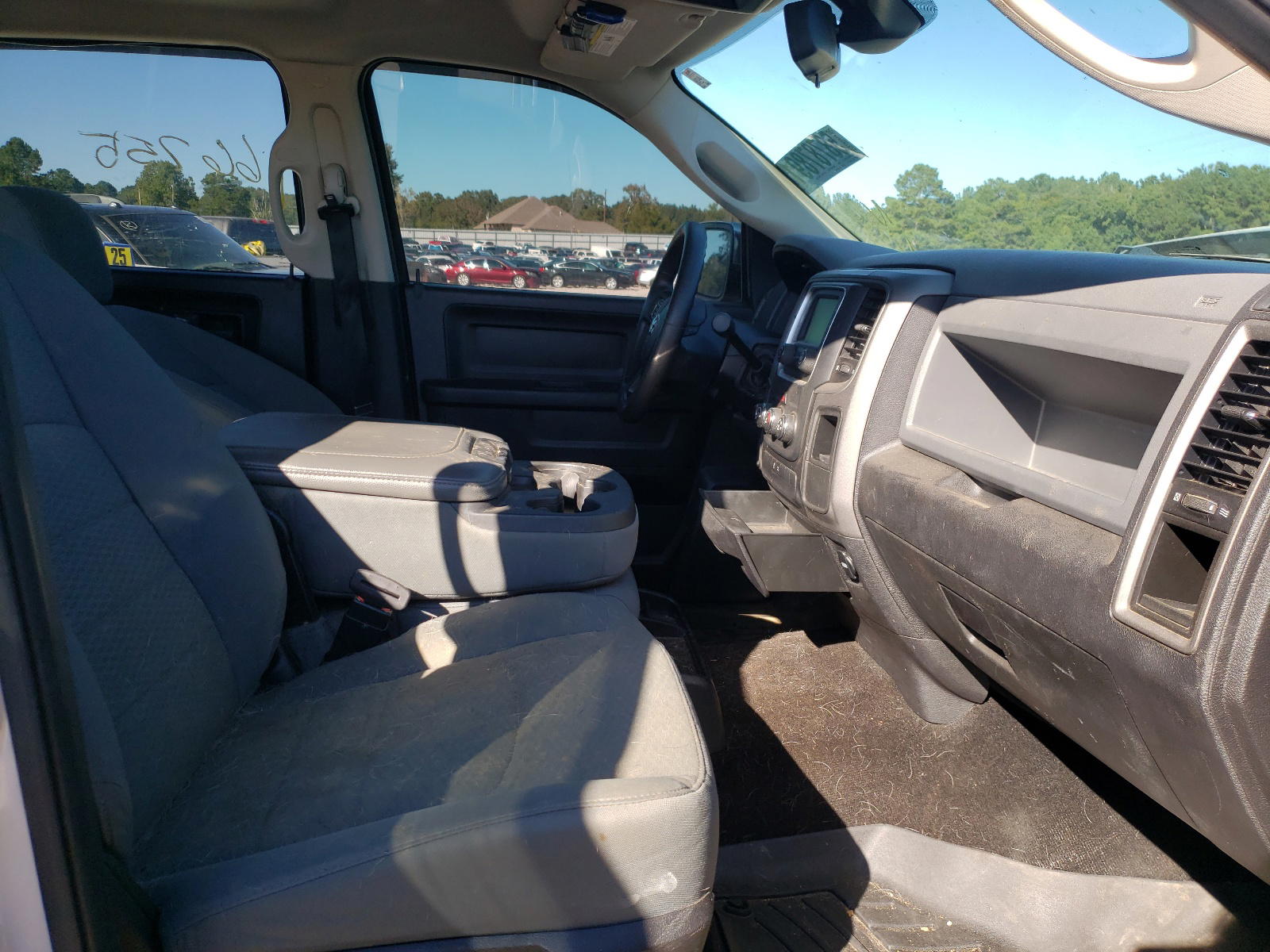 Photo 5 from auction – 2014 RAM 1500 ST with VIN 1C6RR7KT8ES106633