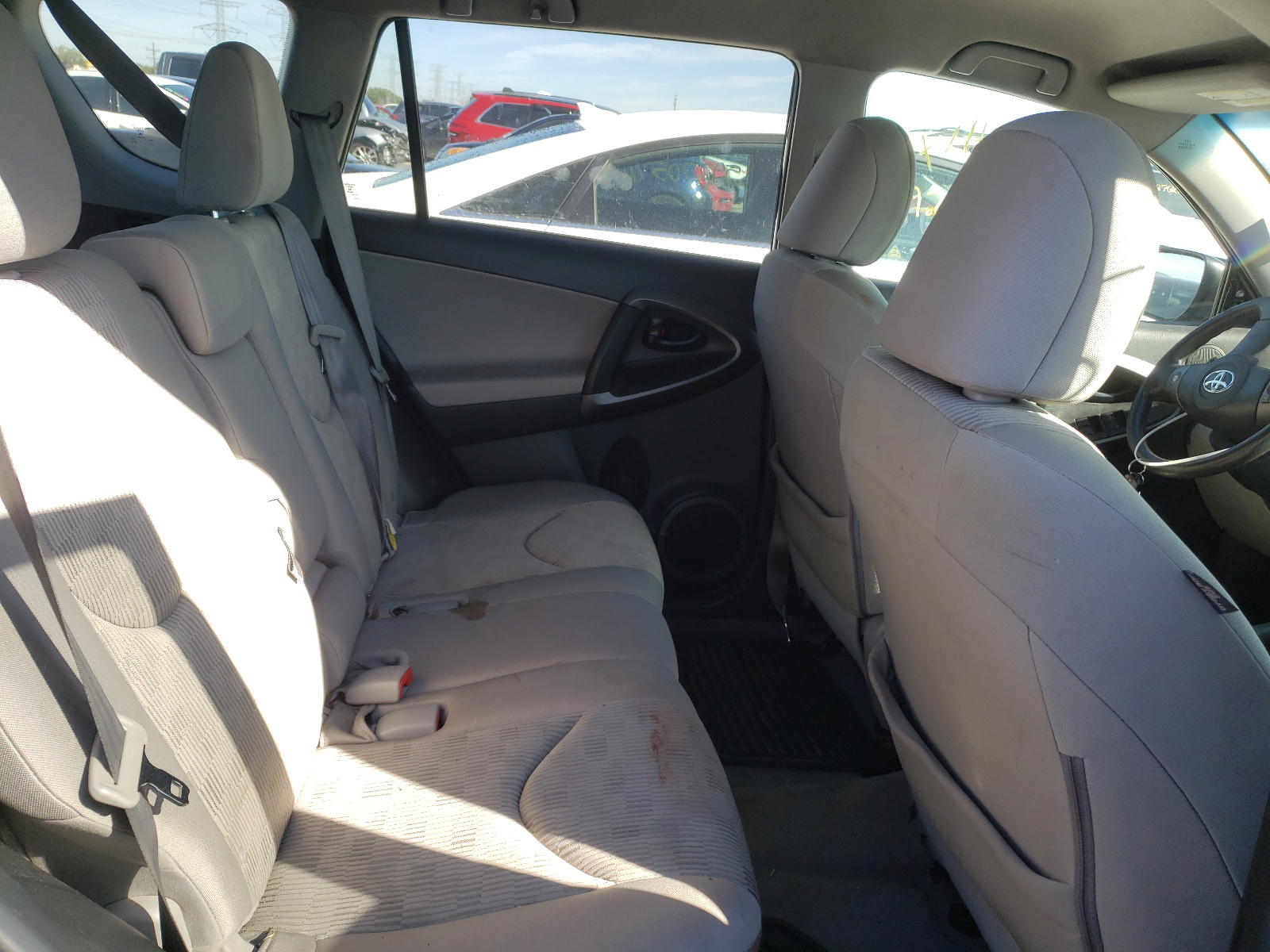 Photo 6 from auction – 2012 TOYOTA RAV4 with VIN 2T3ZF4DV2CW143776