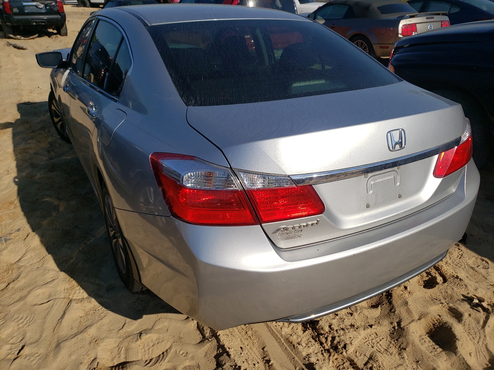 Photo 3 from auction – 2014 HONDA ACCORD LX with VIN 1HGCR2F33EA227928