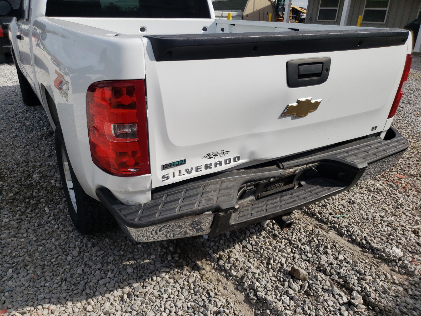 Photo 9 from auction – 2011 CHEVROLET SILVERADO with VIN 1GCRKSE33BZ460185