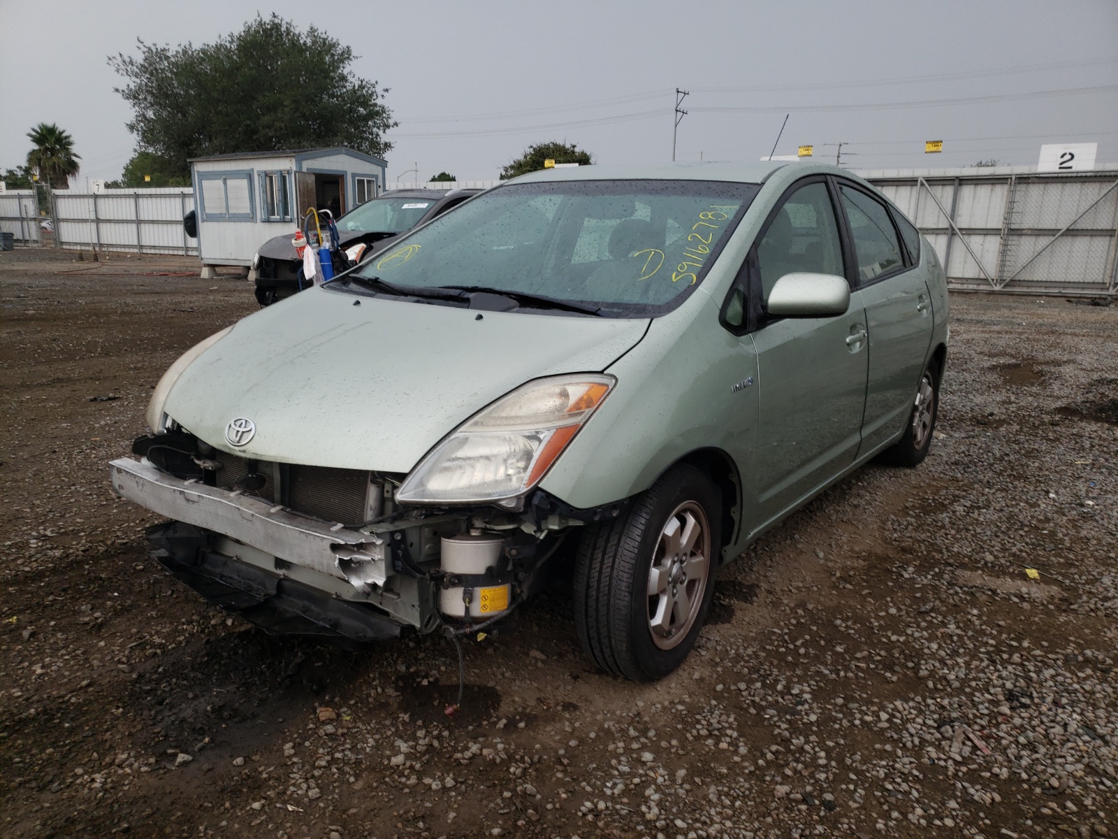 Photo 2 from auction – 2006 TOYOTA PRIUS with VIN JTDKB20U963130075