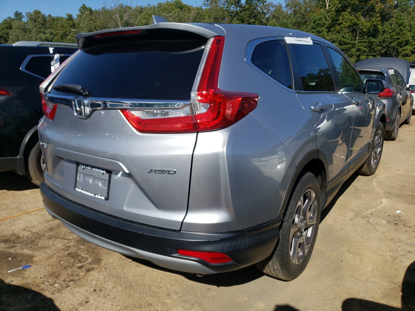 Photo 4 from auction – 2018 HONDA CR-V EX with VIN 7FARW2H56JE033979