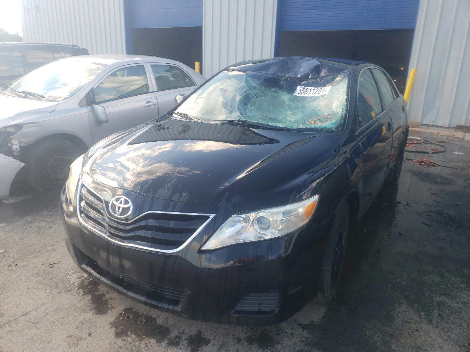 Photo 2 from auction – 2011 TOYOTA CAMRY BASE with VIN 4T1BF3EK1BU166571