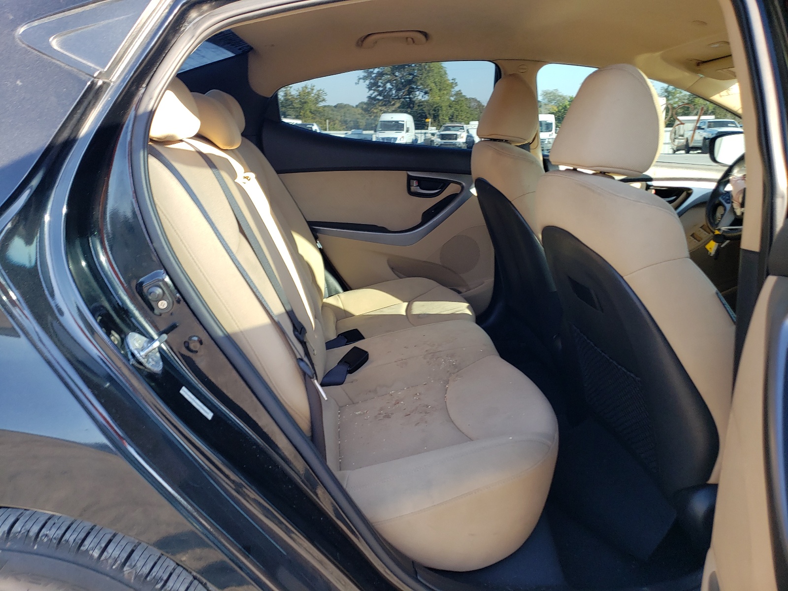 Photo 6 from auction – 2012 HYUNDAI ELANTRA GL with VIN KMHDH4AE1CU288437