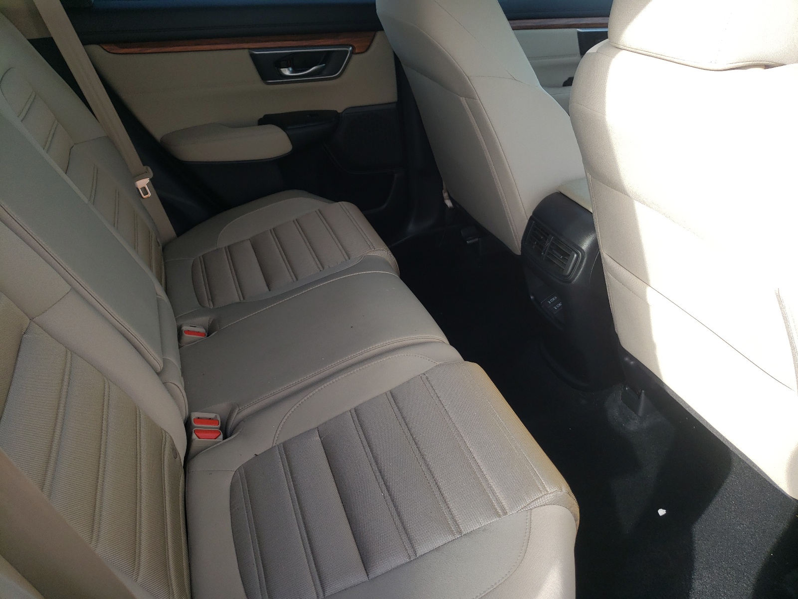 Photo 6 from auction – 2019 HONDA CR-V EX with VIN 2HKRW2H53KH640937