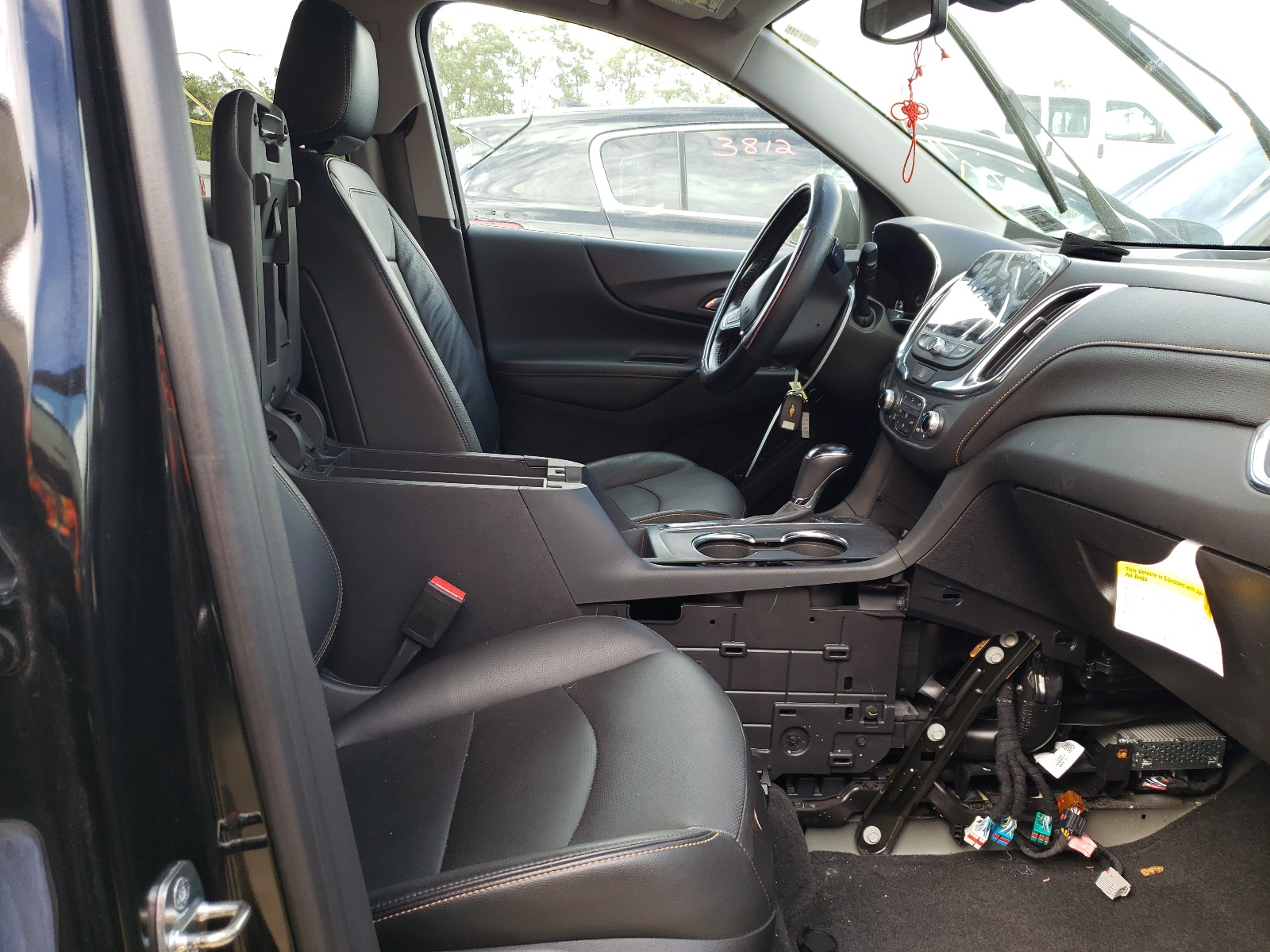 Photo 5 from auction – 2019 CHEVROLET EQUINOX PR with VIN 3GNAXXEV4KL204276
