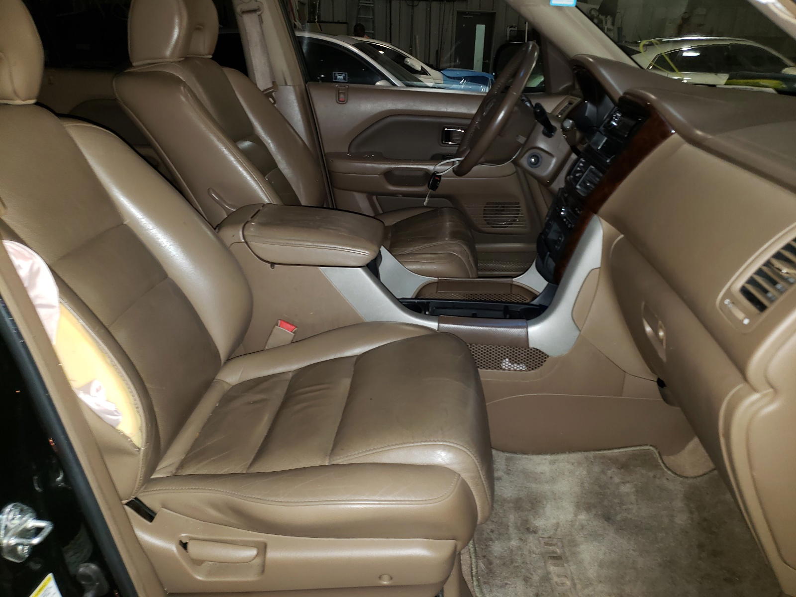 Photo 5 from auction – 2008 HONDA PILOT with VIN 5FNYF28538B011066