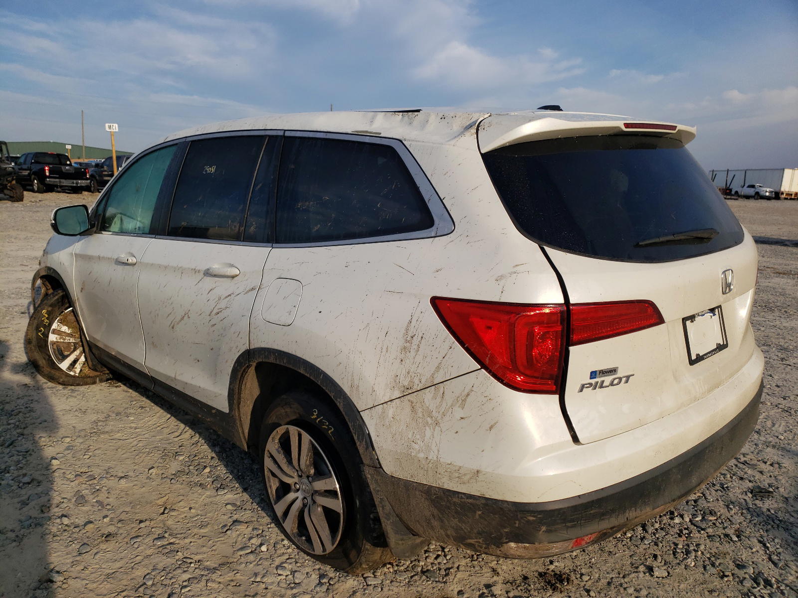 Photo 3 from auction – 2018 HONDA PILOT EXL with VIN 5FNYF6H55JB004259
