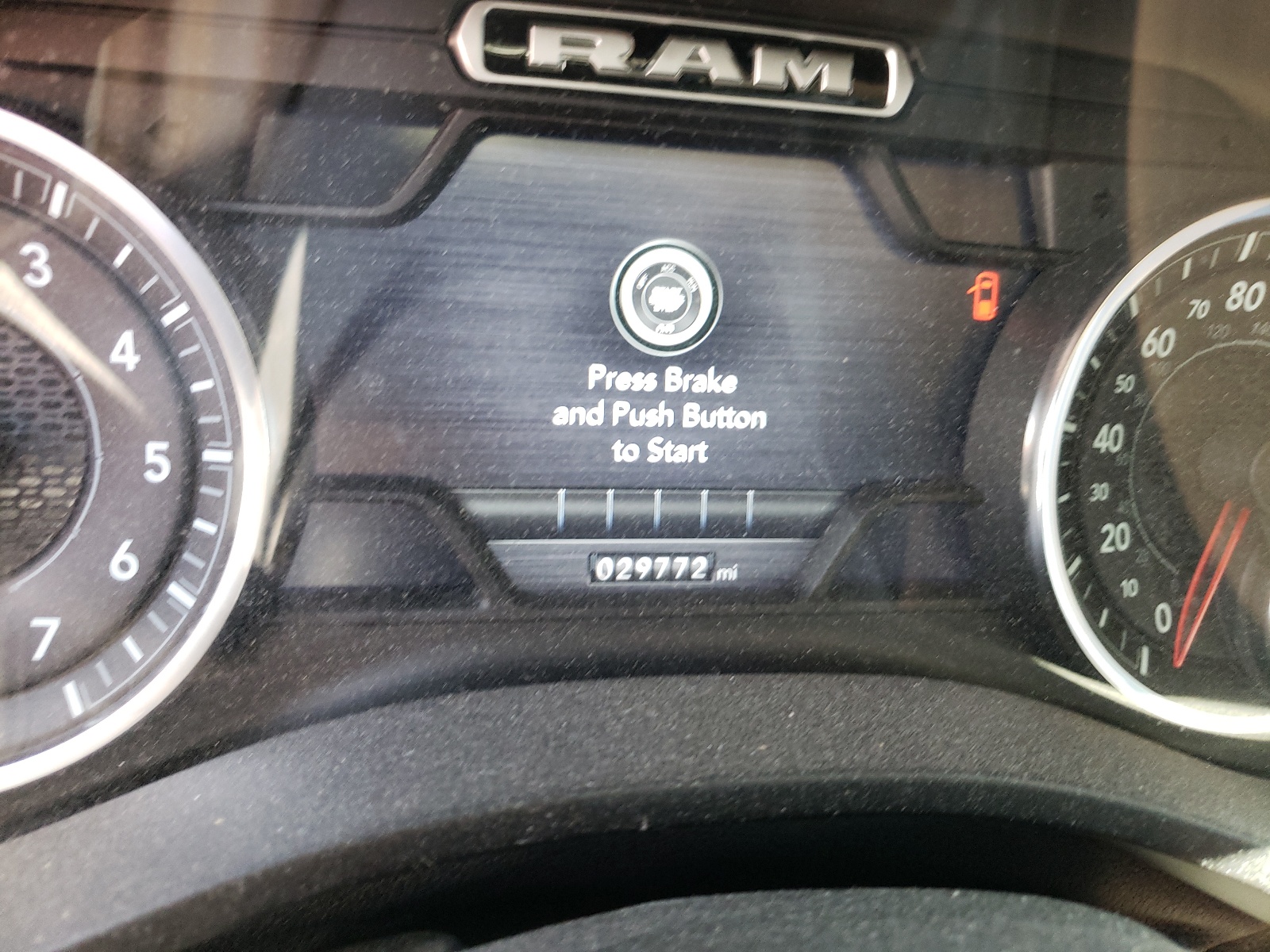 Photo 8 from auction – 2019 RAM 1500 BIG H with VIN 1C6RREFT0KN639634