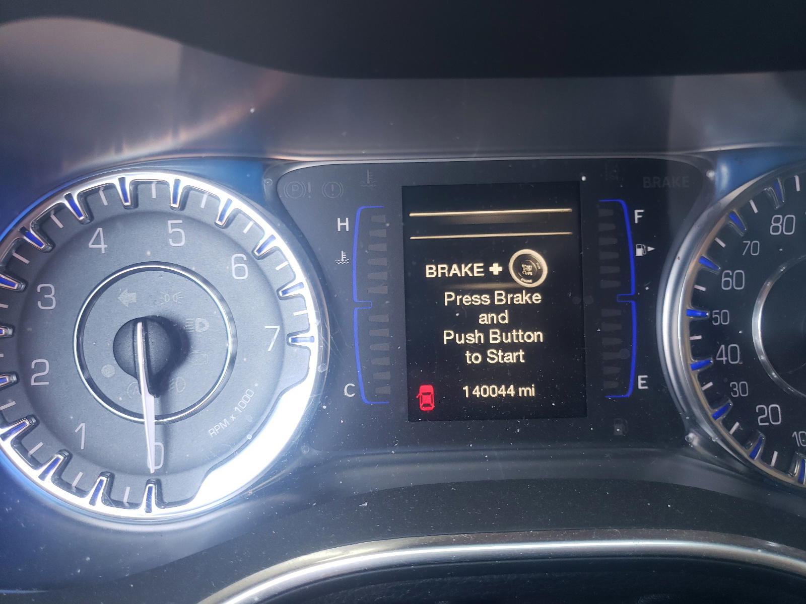 Photo 8 from auction – 2015 CHRYSLER 200 LIMITE with VIN 1C3CCCAB9FN670264