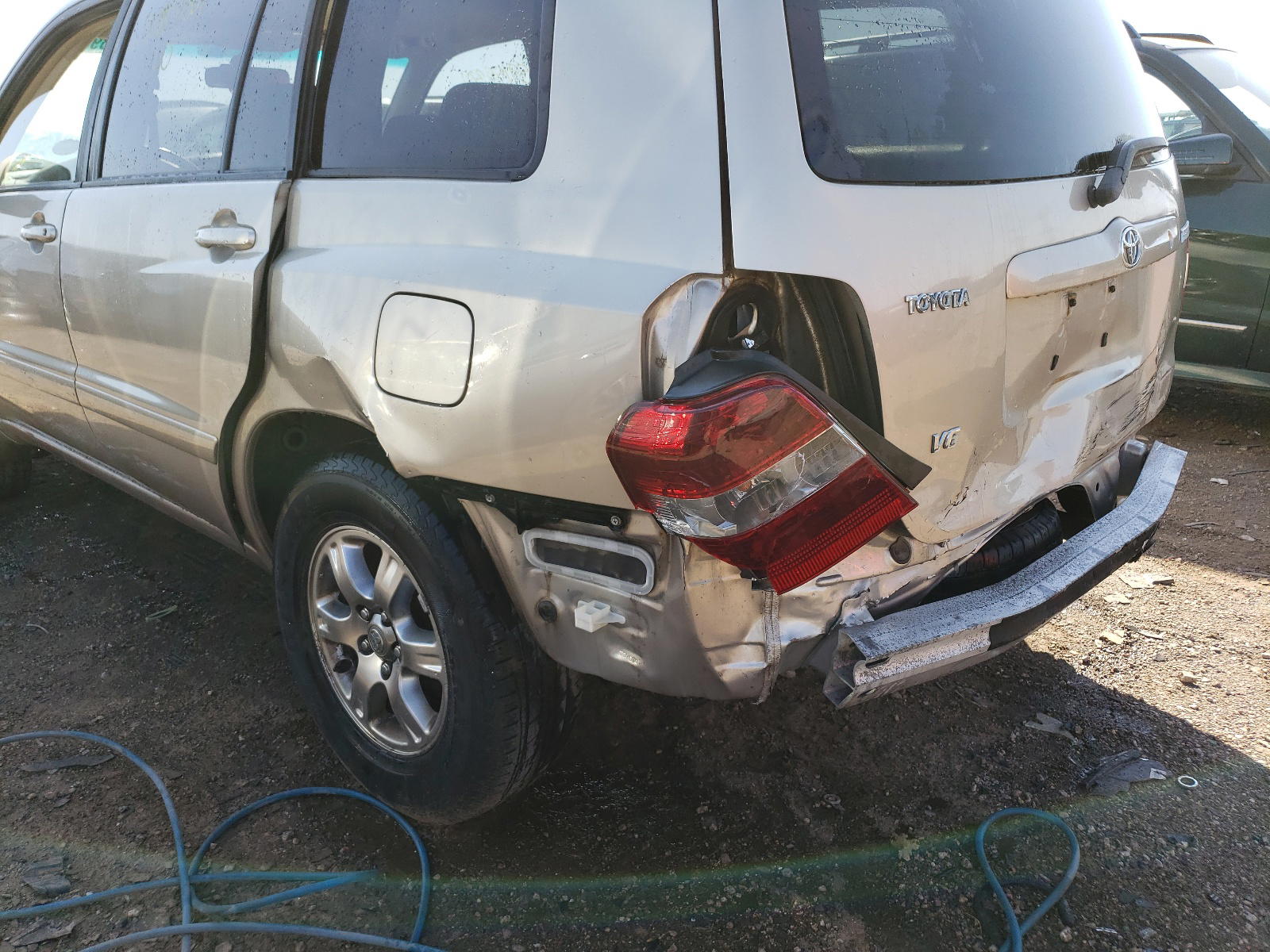 Photo 9 from auction – 2005 TOYOTA HIGHLANDER with VIN JTEDP21AX50079387
