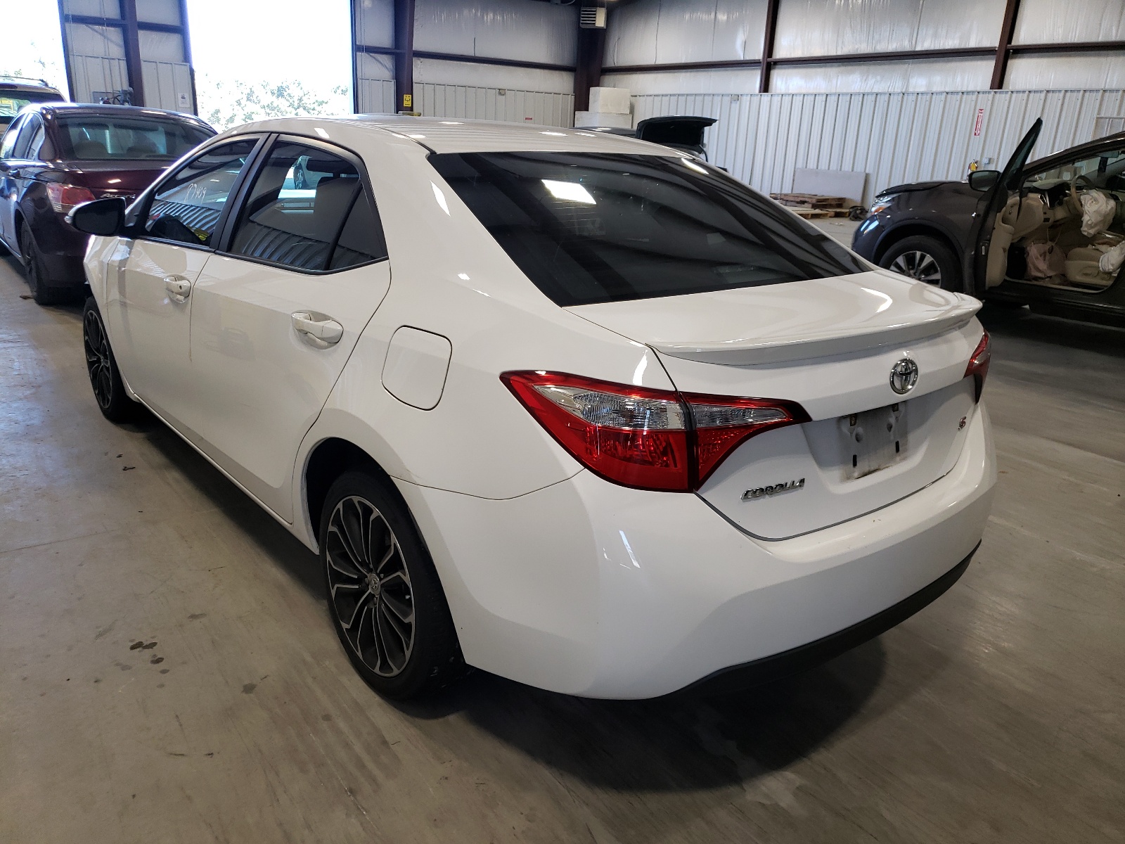Photo 3 from auction – 2015 TOYOTA COROLLA L with VIN 2T1BURHE7FC411590
