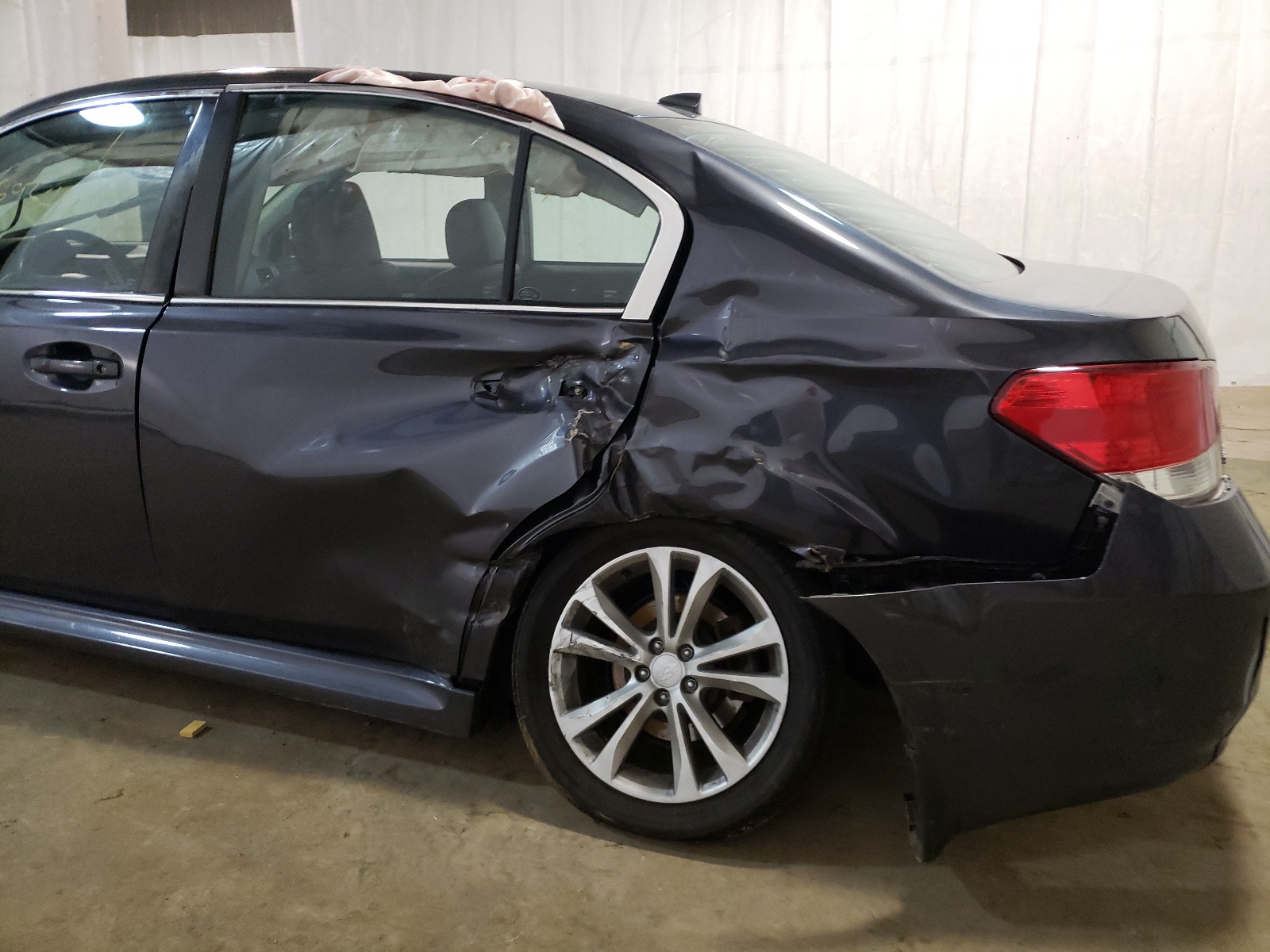 Photo 9 from auction – 2013 SUBARU LEGACY 2.5 with VIN 4S3BMBL6XD3026439