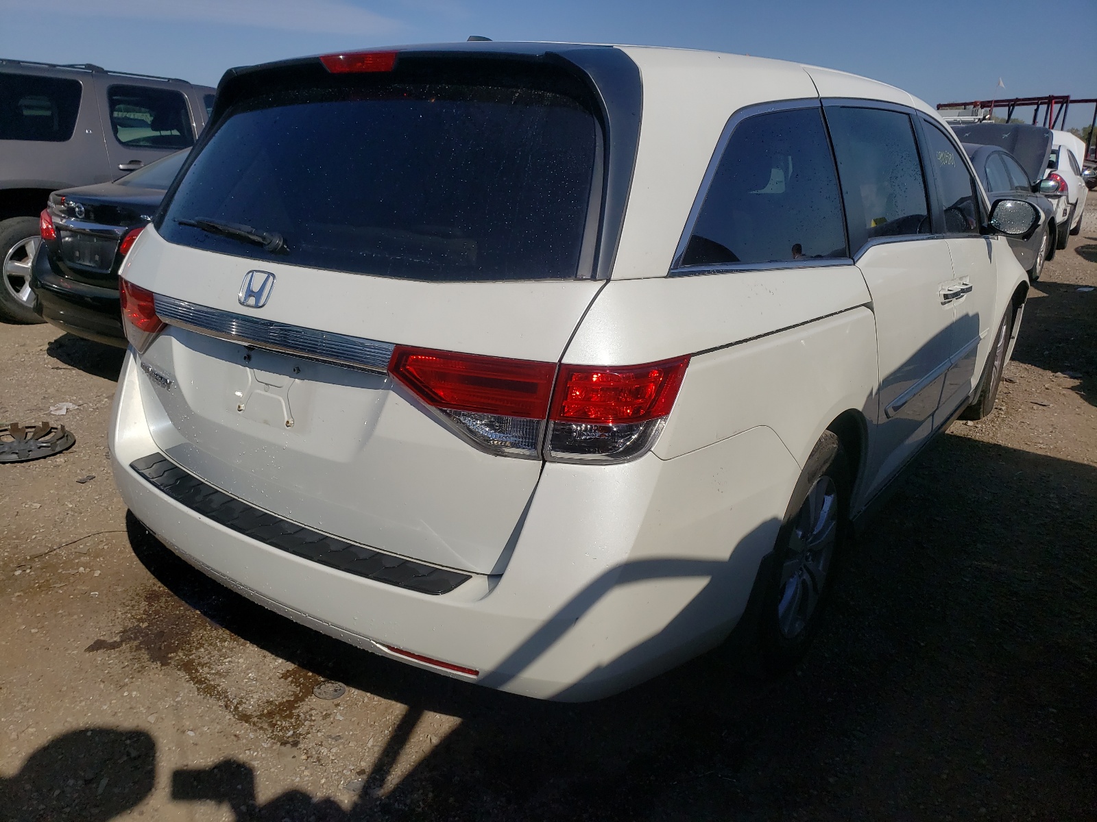 Photo 4 from auction – 2016 HONDA ODYSSEY EX with VIN 5FNRL5H66GB040387