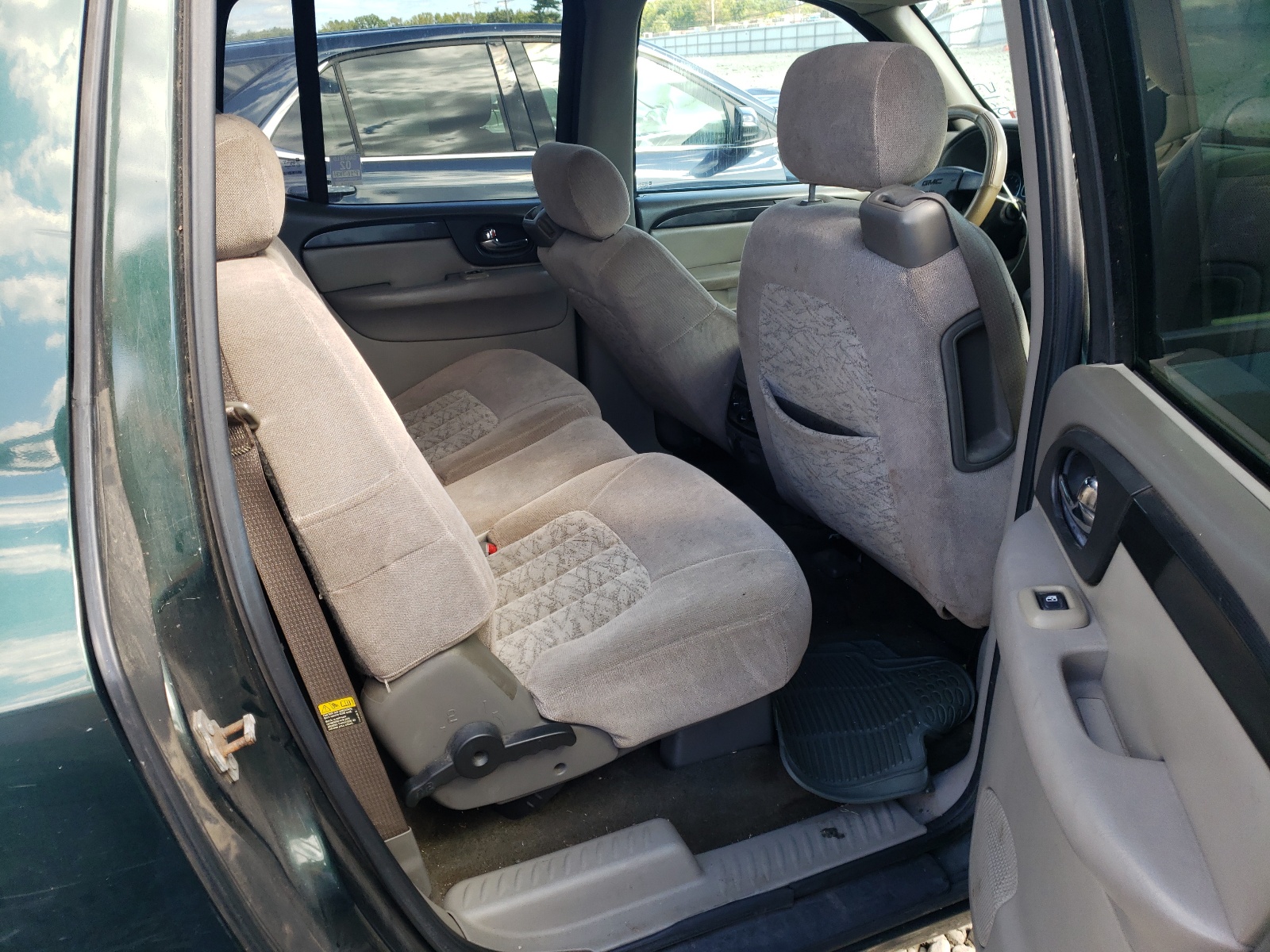 Photo 6 from auction – 2004 GMC ENVOY XL with VIN 1GKET16S746226247
