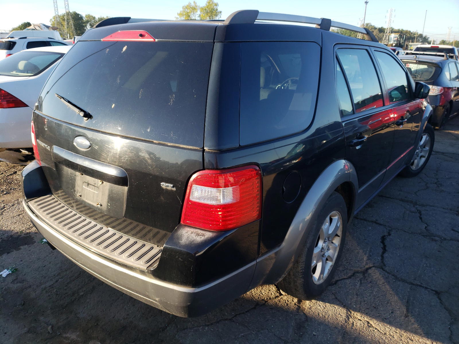 Photo 4 from auction – 2005 FORD FREESTYLE with VIN 1FMDK02155GA44197