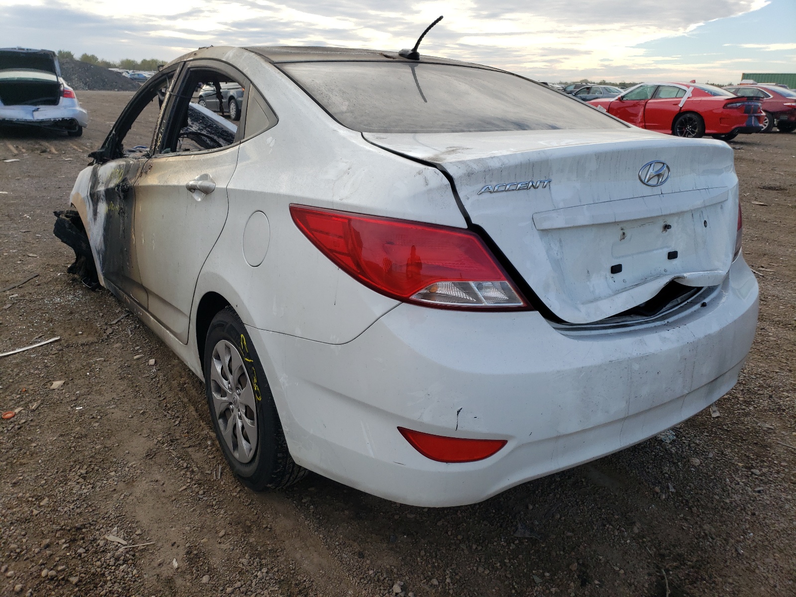 Photo 3 from auction – 2015 HYUNDAI ACCENT GLS with VIN KMHCT4AEXFU897492