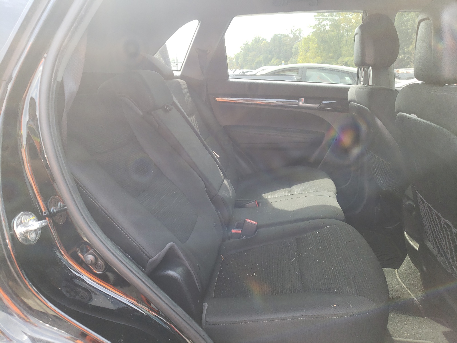 Photo 6 from auction – 2015 KIA SORENTO LX with VIN 5XYKT3A64FG582367